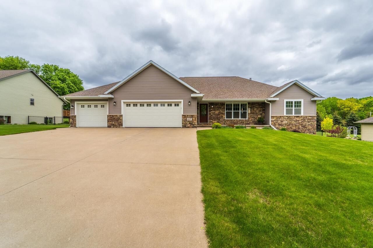 Property Photo: 117 Aspen Grove Lane WI 54403