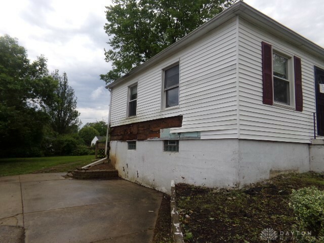 Property Photo:  714 Oakleaf Drive  OH 45417 
