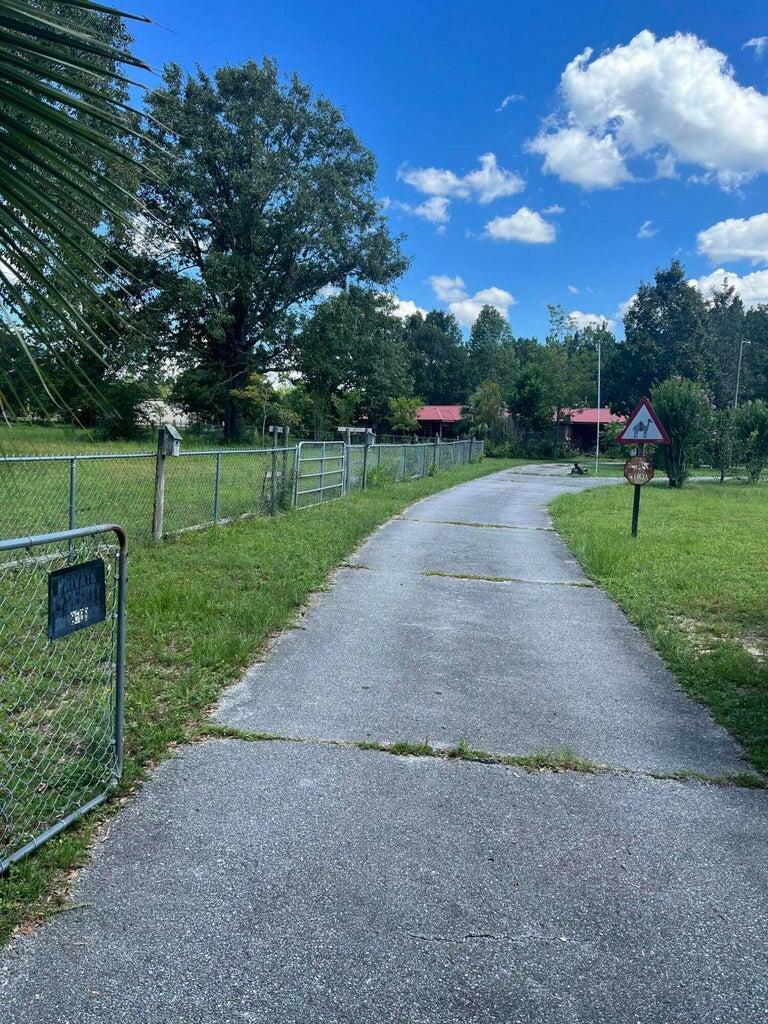 Property Photo: 2522 Lake Silver Road FL 32536