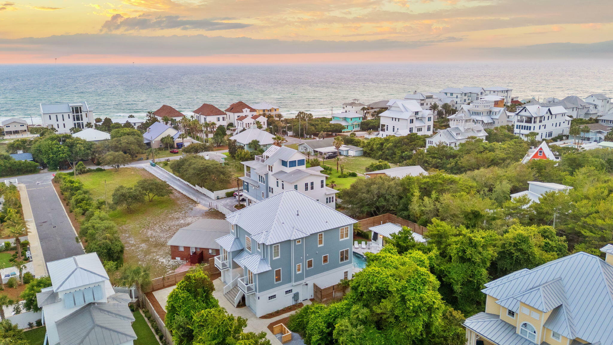 Property Photo: 58 Hightide Way FL 32461