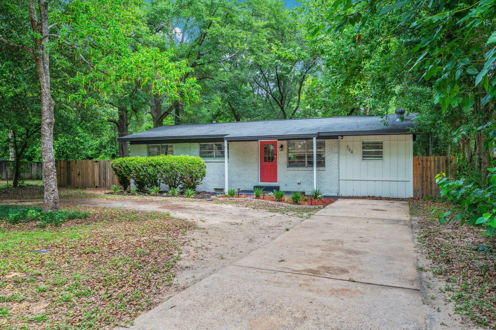 Property Photo: 544 Purl Adams Avenue FL 32539