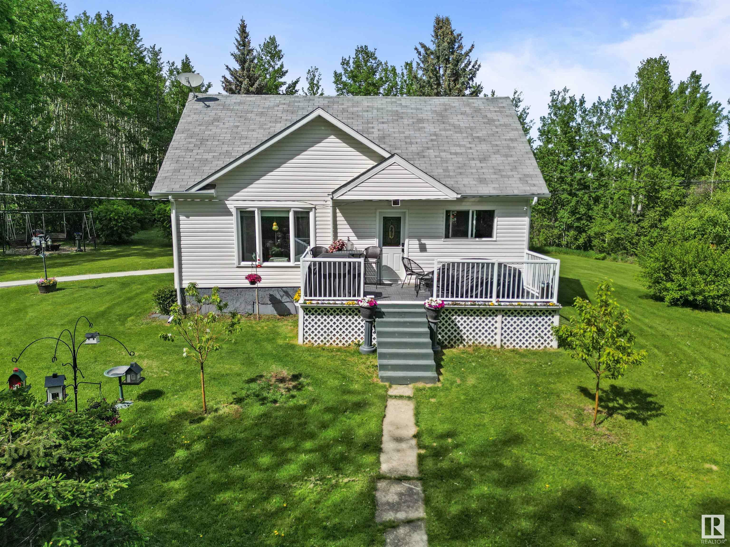 Property Photo: 8006 Twp Road 504 AB T7A 2A2