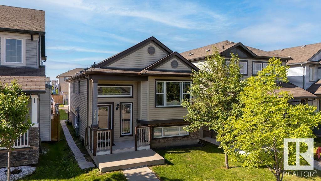 Property Photo: 3005 17A Avenue NW AB T6T 0R8