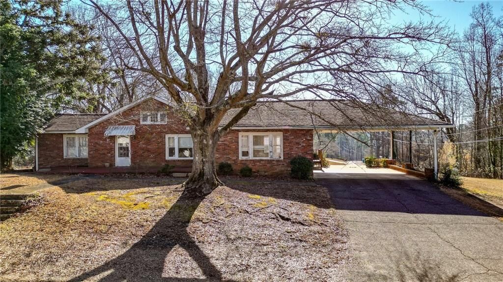 Property Photo:  805 Cartersville Street  GA 30107 