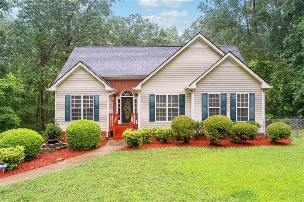 Property Photo: 4544 Dorsett Shoals Run GA 30135
