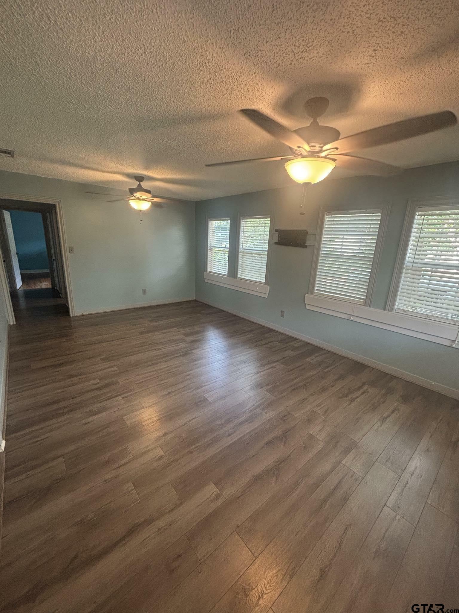 Property Photo: 606 Glazner TX 75765