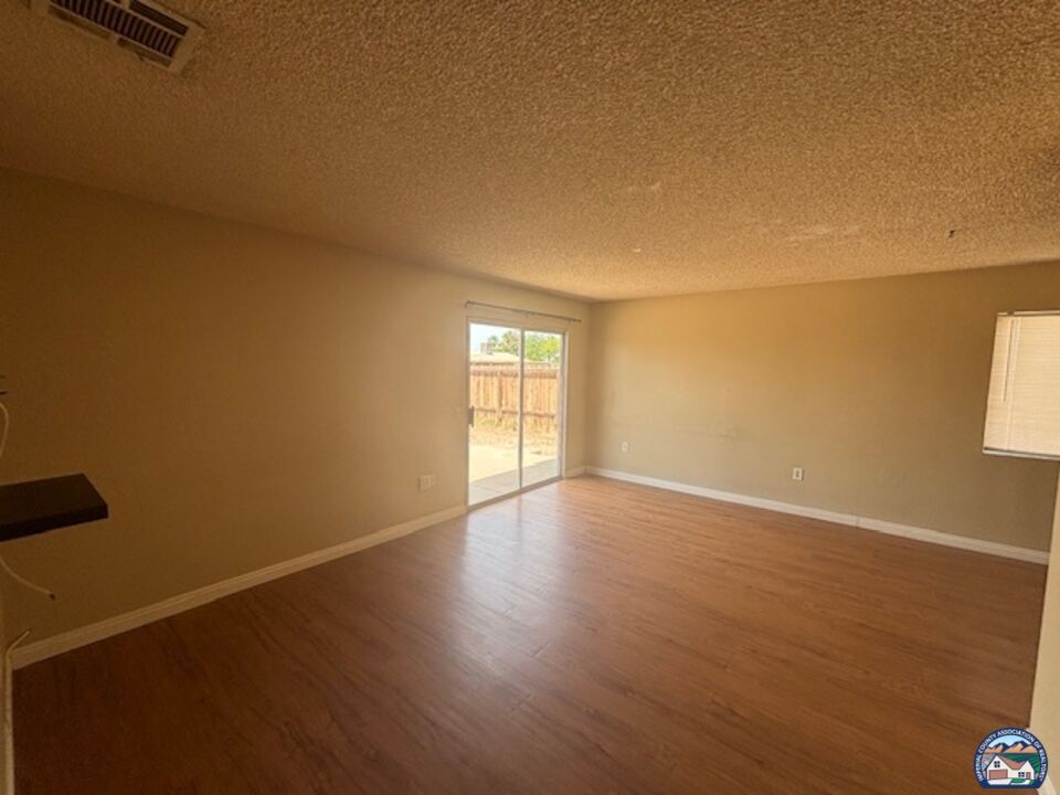 Property Photo: 1940 Smoketree Dr CA 92243