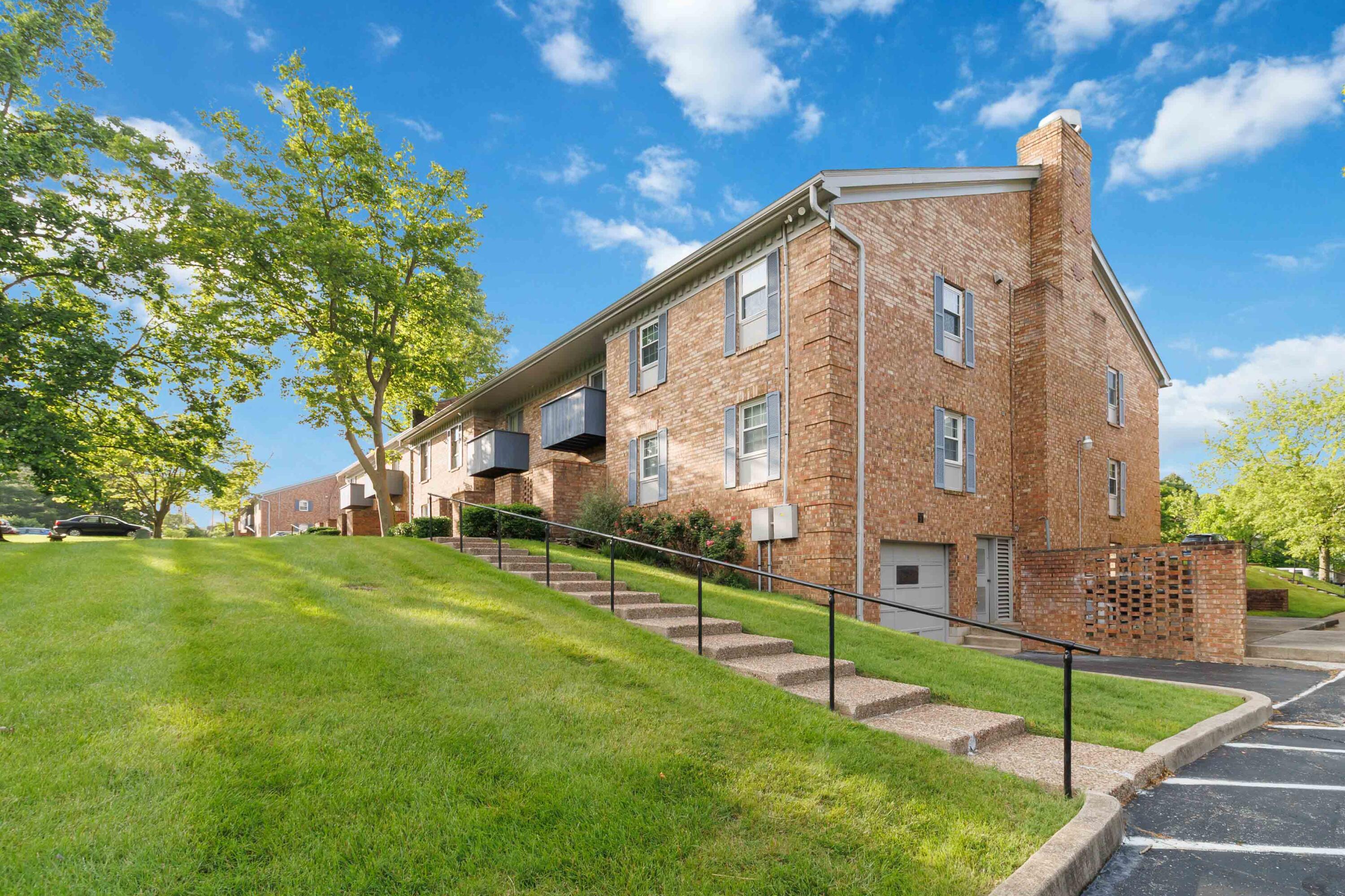Property Photo: 1060 Armstrong Mill Road KY 40517