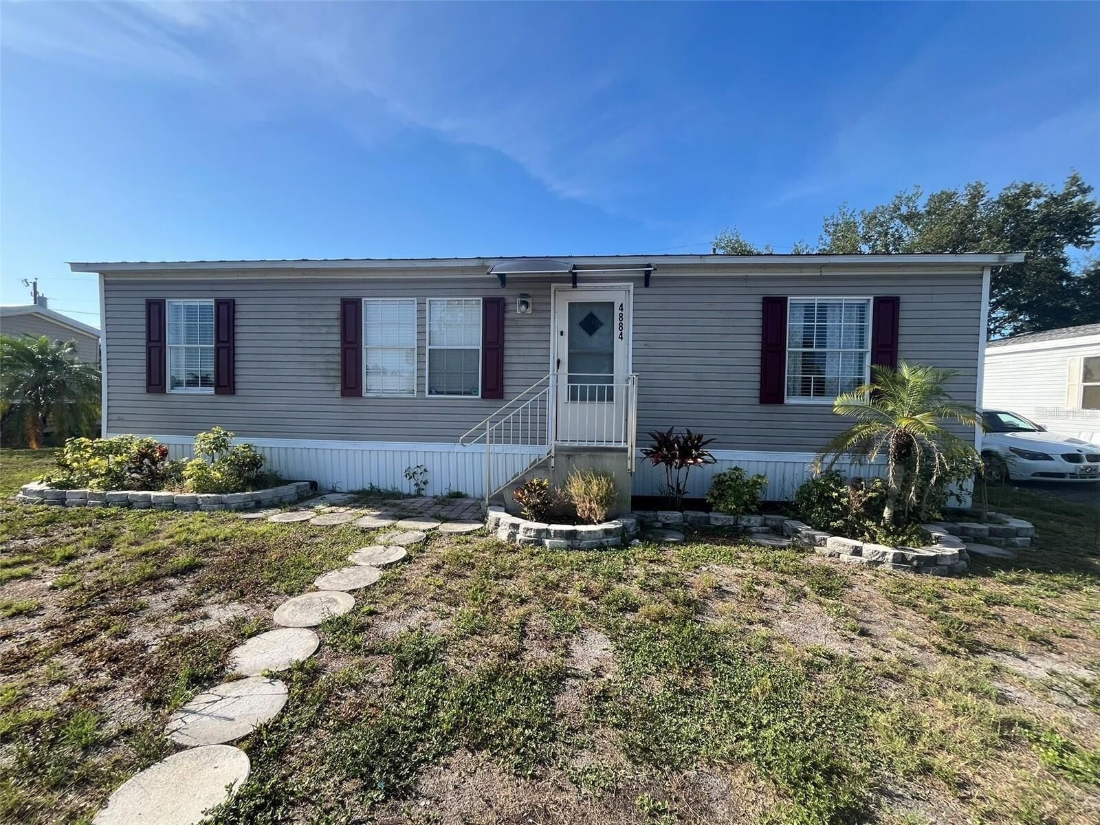 Property Photo: 4884 Duncan Road FL 33982
