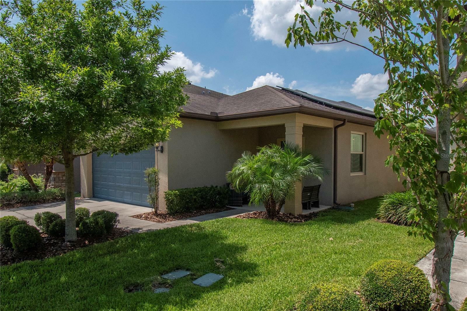 Property Photo: 8410 Red Spruce Avenue FL 33578