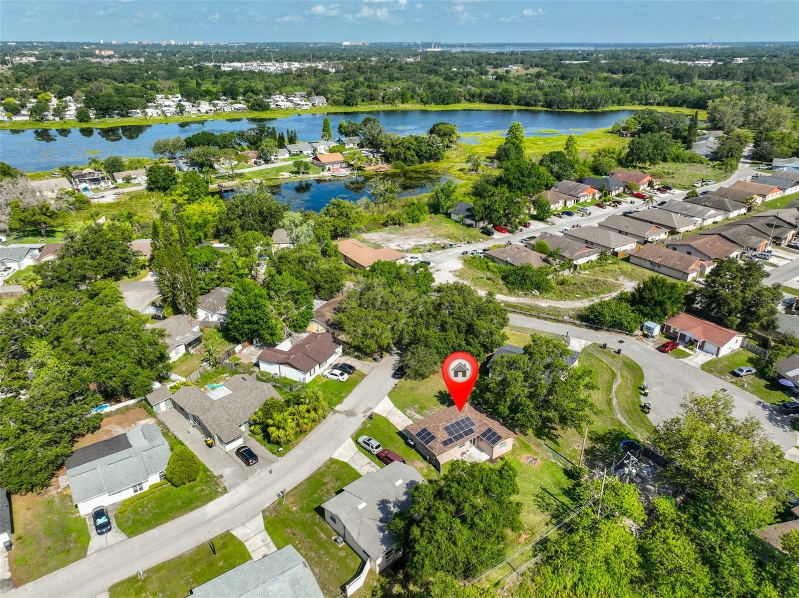 Property Photo: 1110 Waterview Boulevard E FL 33801