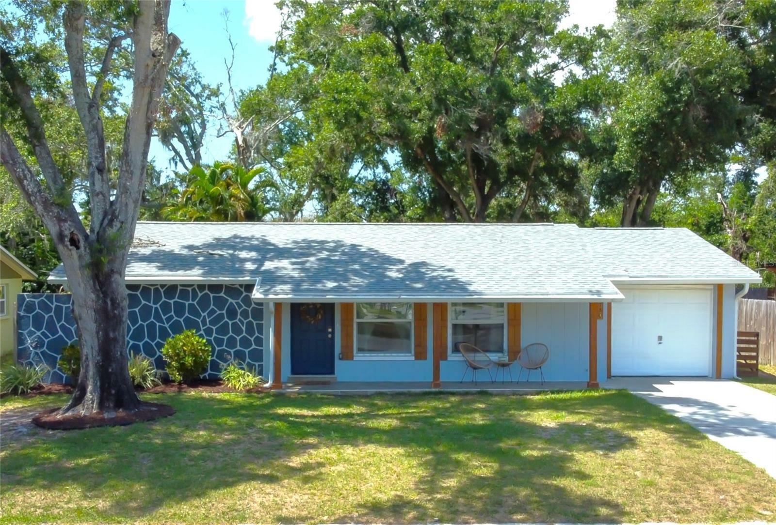 Property Photo: 2750 Edenwood Street FL 33759