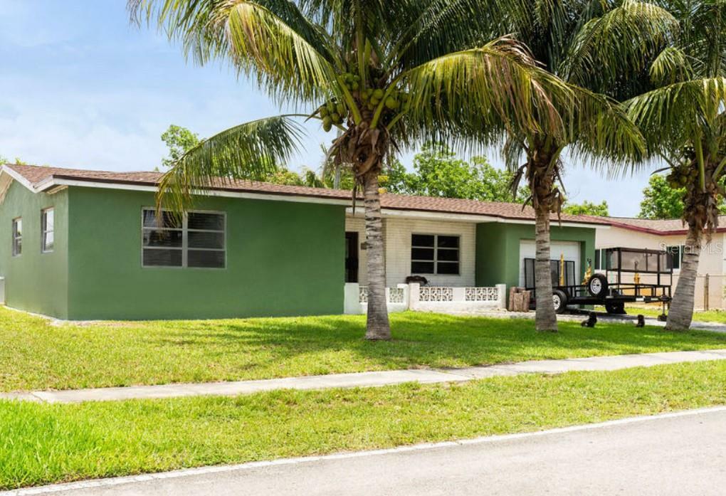 Property Photo: 3921 NW 33rd Terrace FL 33309