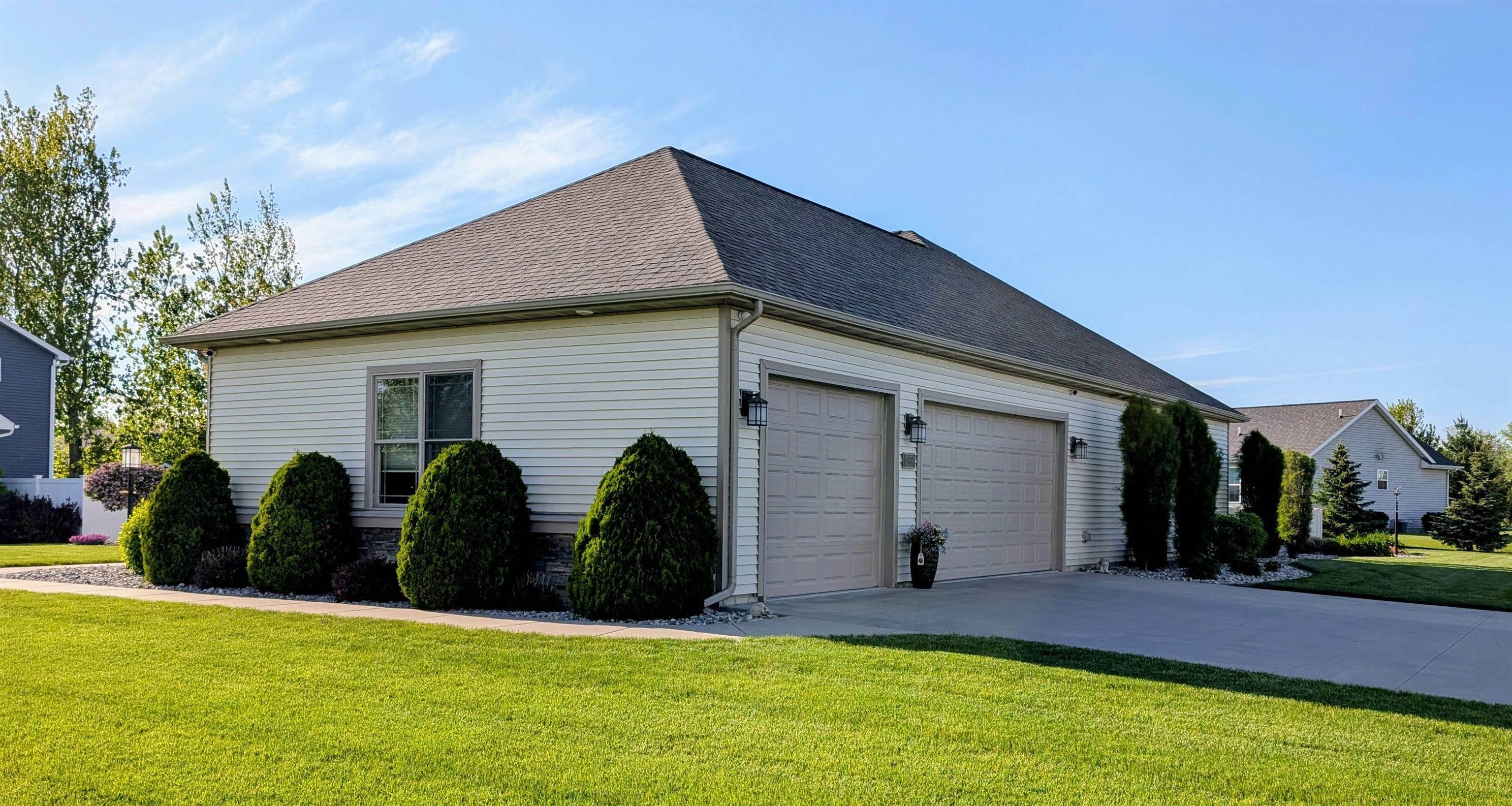 Property Photo: 5266 Brook Hollow Avenue MI 48706