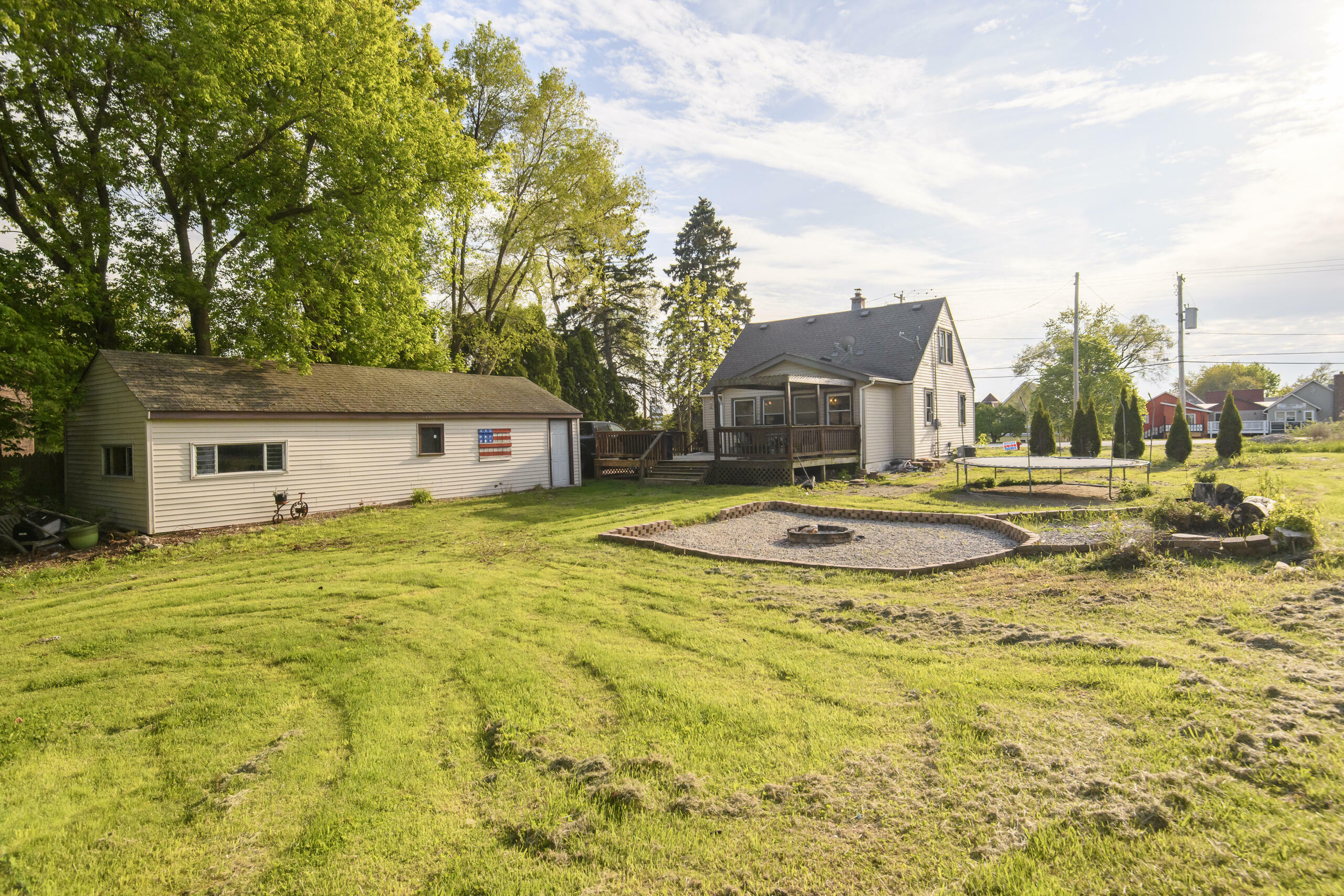 Property Photo: 8646 S Chicago Rd WI 53154
