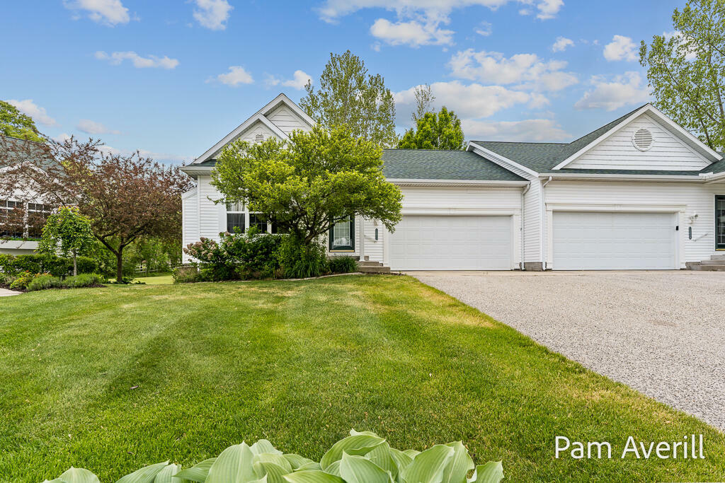 15011 Saddlebrook Trail  Spring Lake MI 49456 photo