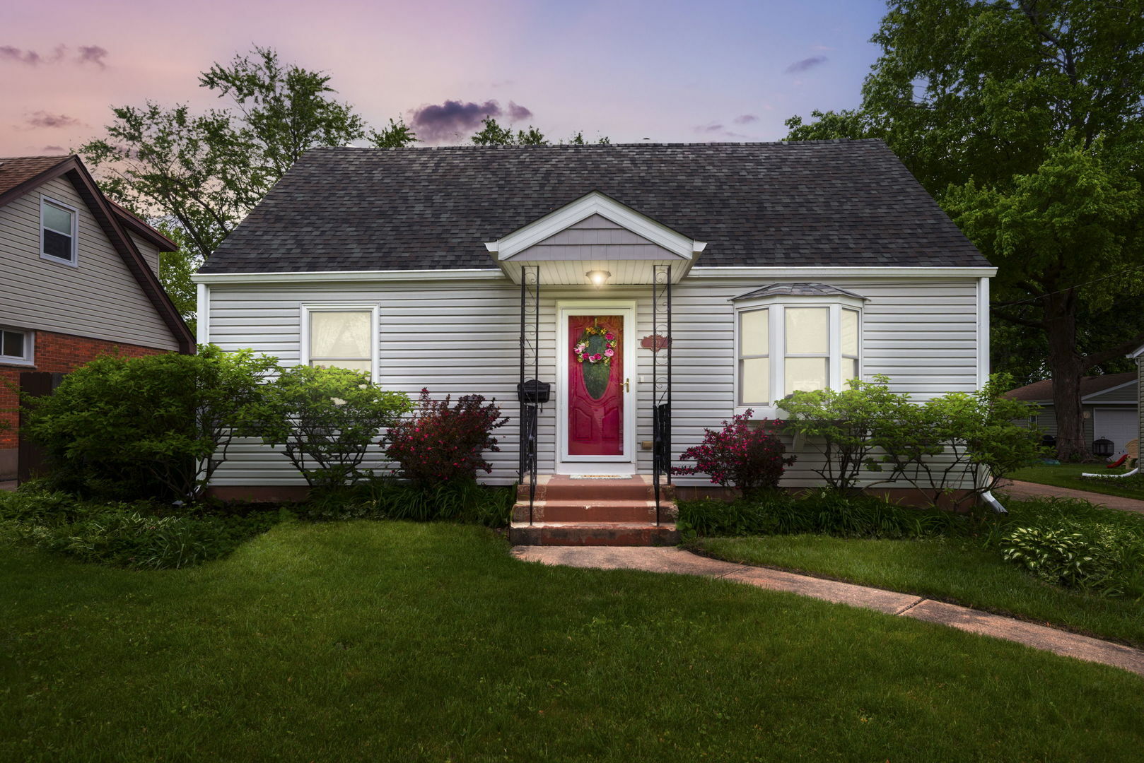 Property Photo: 229 N Marion Avenue IL 60103