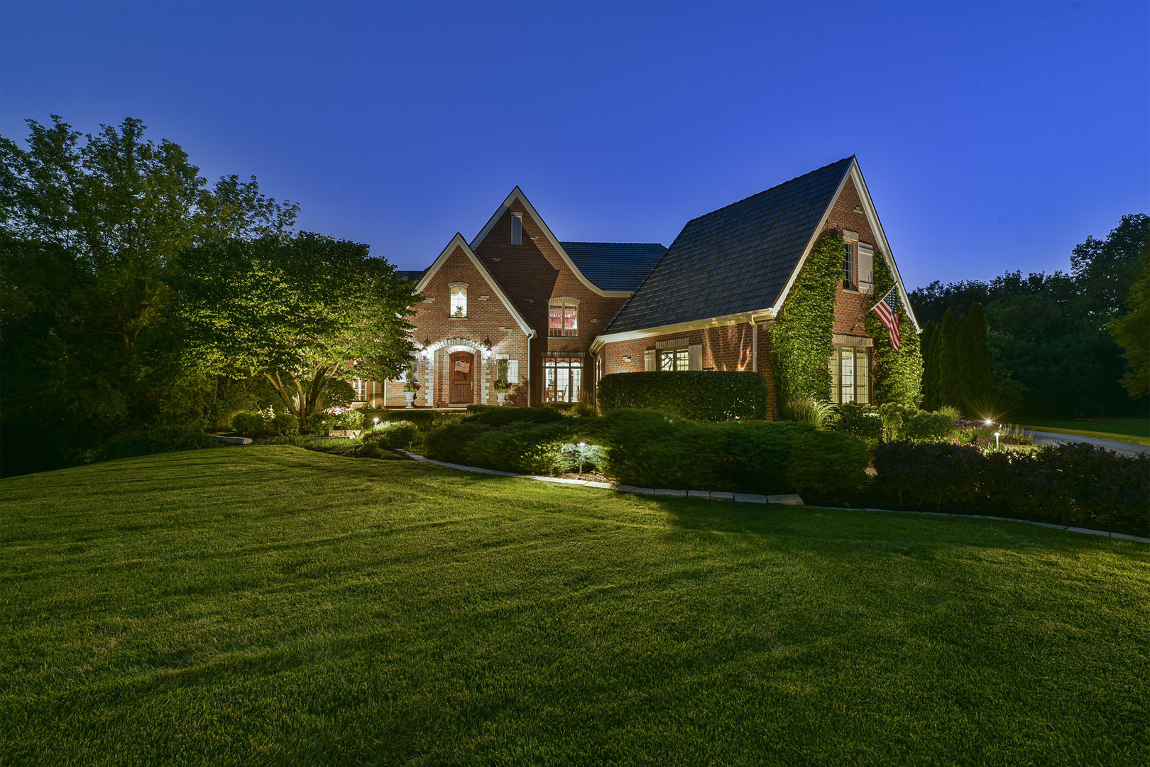 Property Photo: 26285 W Roberts Lane IL 60010