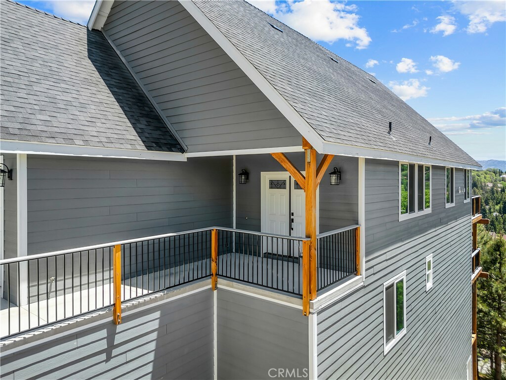 Property Photo: 851 Madera Lane CA 92352