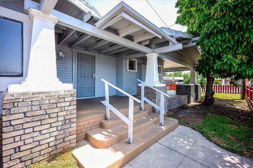 Property Photo:  1372 N E Street  CA 92405 