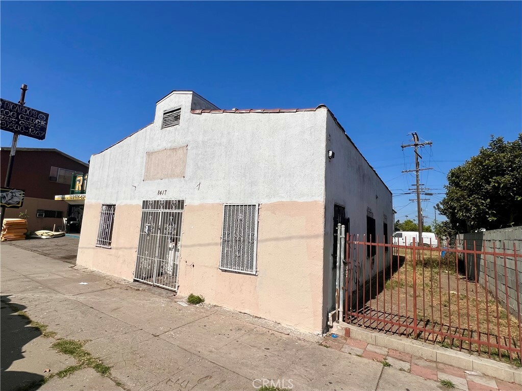 Property Photo:  8415 S Central Avenue  CA 90001 
