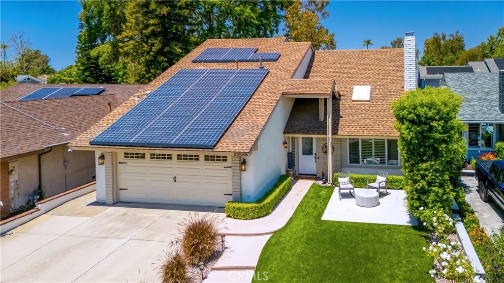 Property Photo:  22565 Cottonwood Circle  CA 92630 