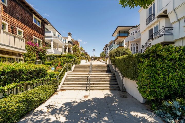 Property Photo:  300 19th Street  CA 90266 