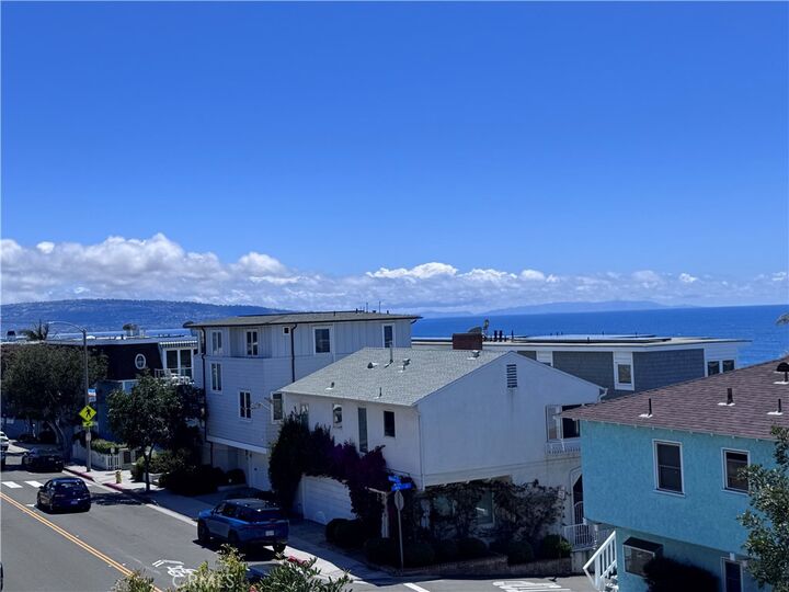 Property Photo:  300 19th Street  CA 90266 