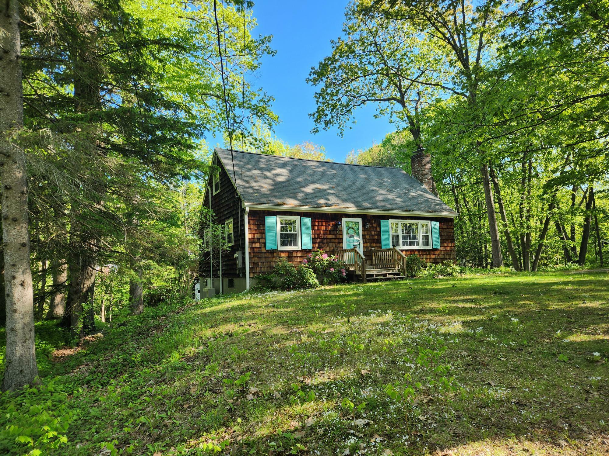 Property Photo: 6 Lyndon Way ME 03904