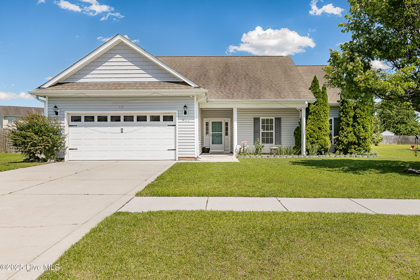 Property Photo:  116 Moonstone Court  NC 28546 