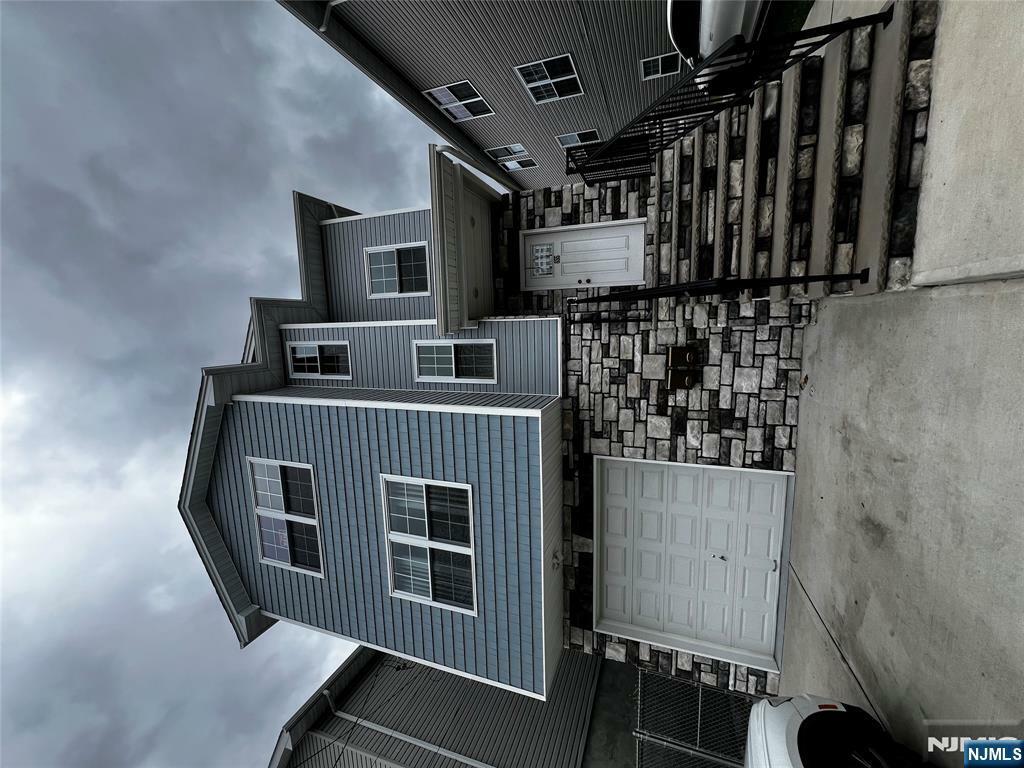 Property Photo:  655-657 Court Street 2  NJ 07206 