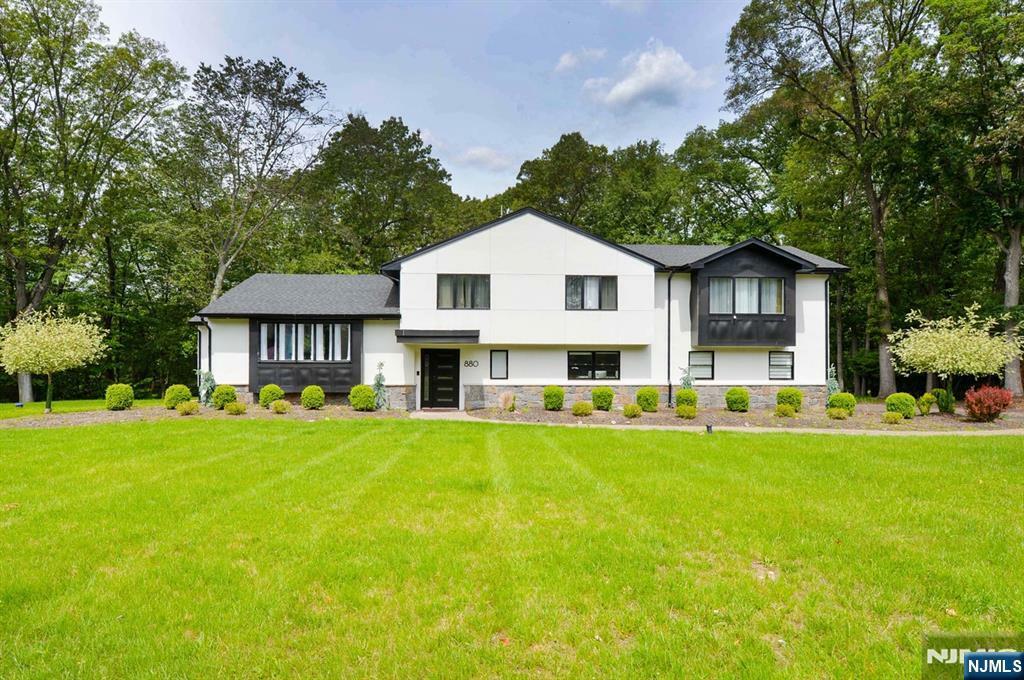 Property Photo: 880 Briarwoods Road NJ 07417