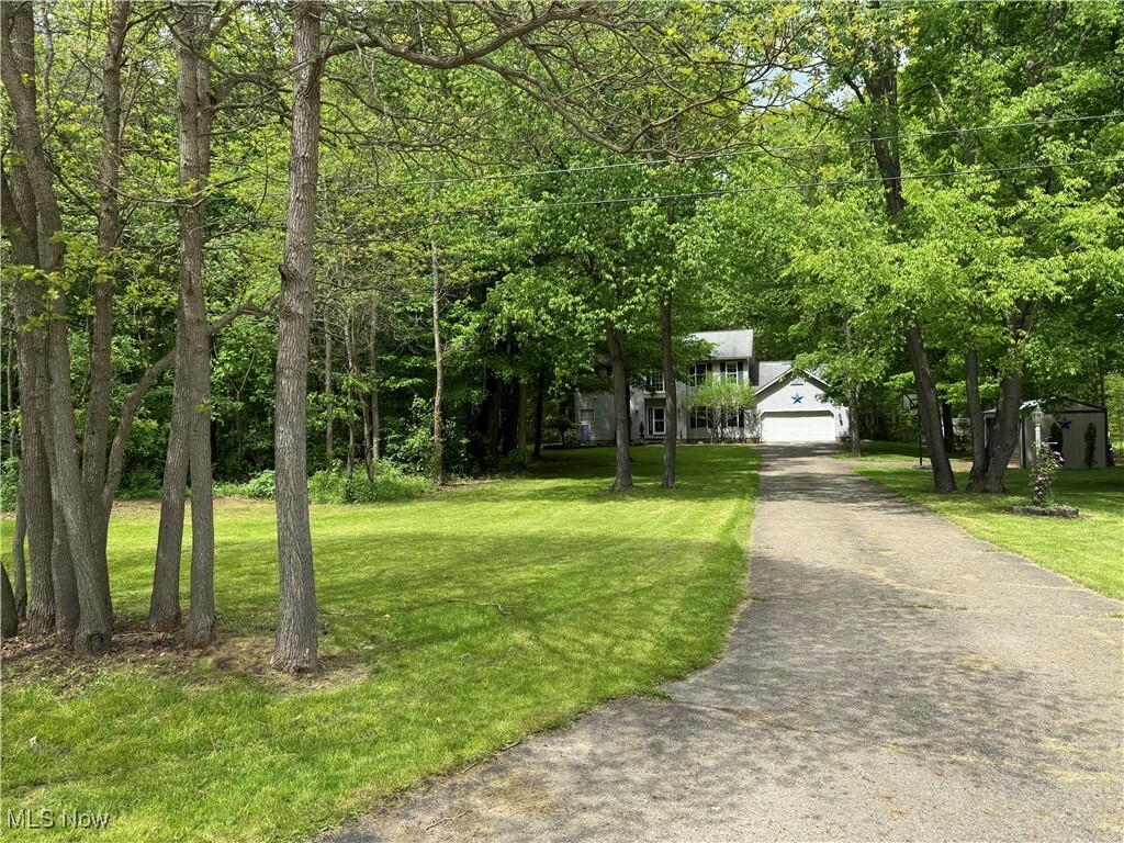Property Photo: 647 Benedict Leavittsburg Road OH 44430