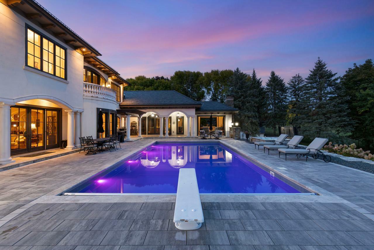 Property Photo: 1560 Hunter Drive MN 55391