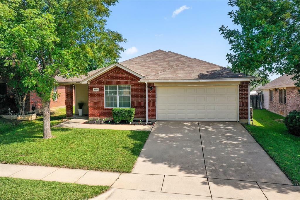 Property Photo: 1433 Wind Dancer Trail TX 76131