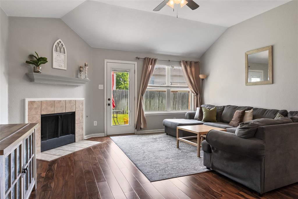 1433 Wind Dancer Trail  Fort Worth TX 76131 photo