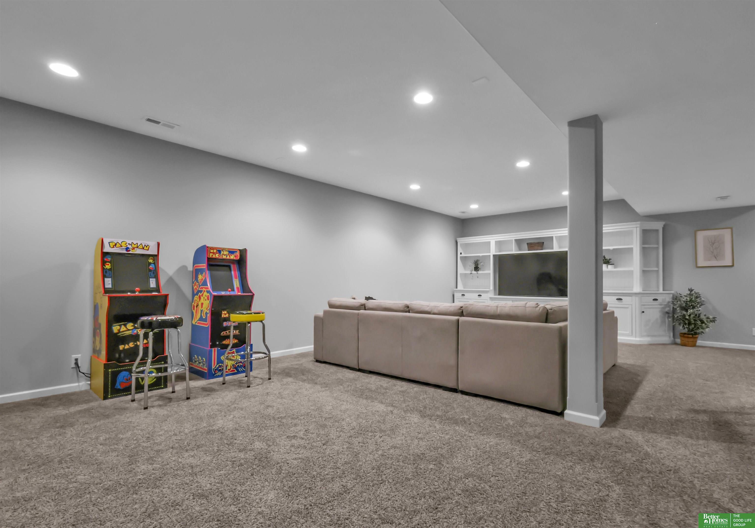 Property Photo: 6011 S 193rd Street NE 68135