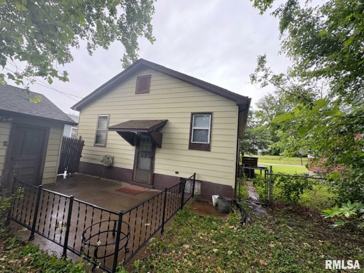 Property Photo: 1315 Gartside Street IL 62966