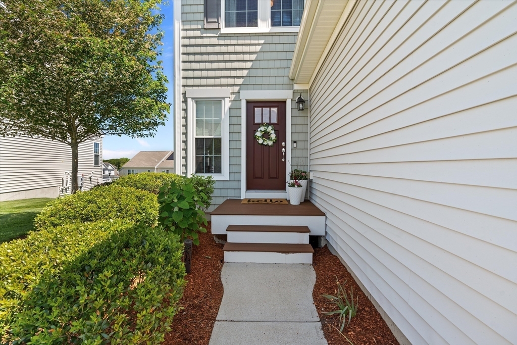 Property Photo: 5 Redwood Path 5 MA 01748