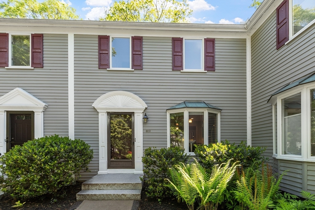 Property Photo:  603 Foxwood Cir 603  MA 01960 