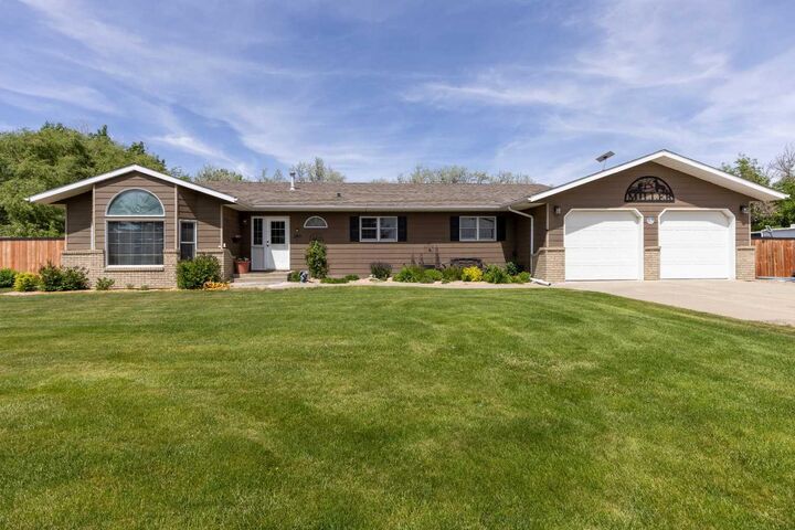240 Harris Road  Taber AB T1G 2E4 photo