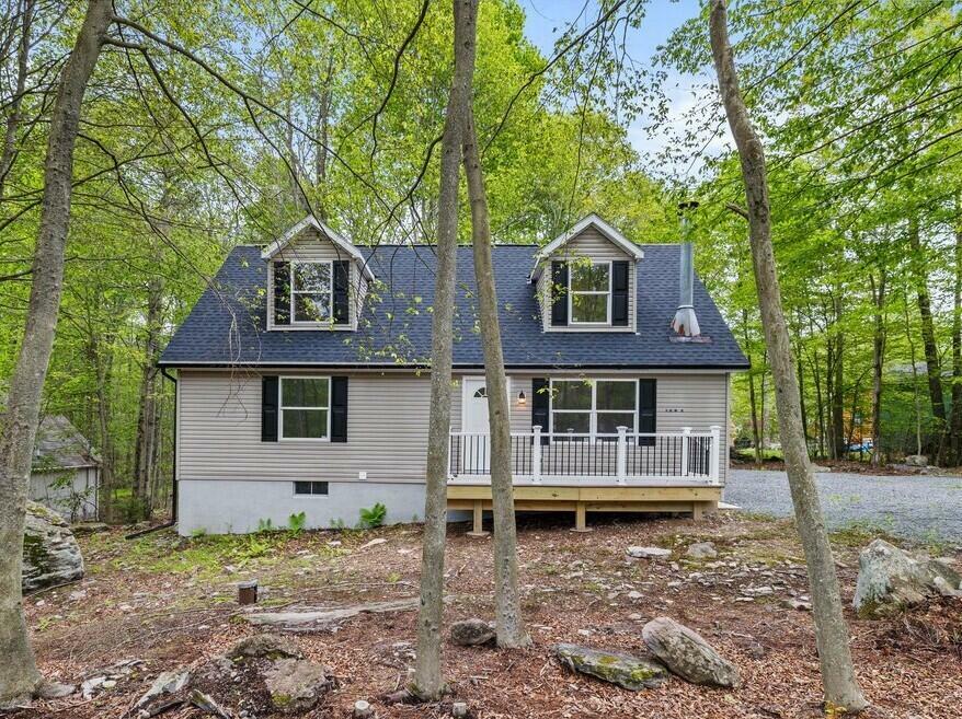 Property Photo: 350 Maxatawny Drive PA 18347