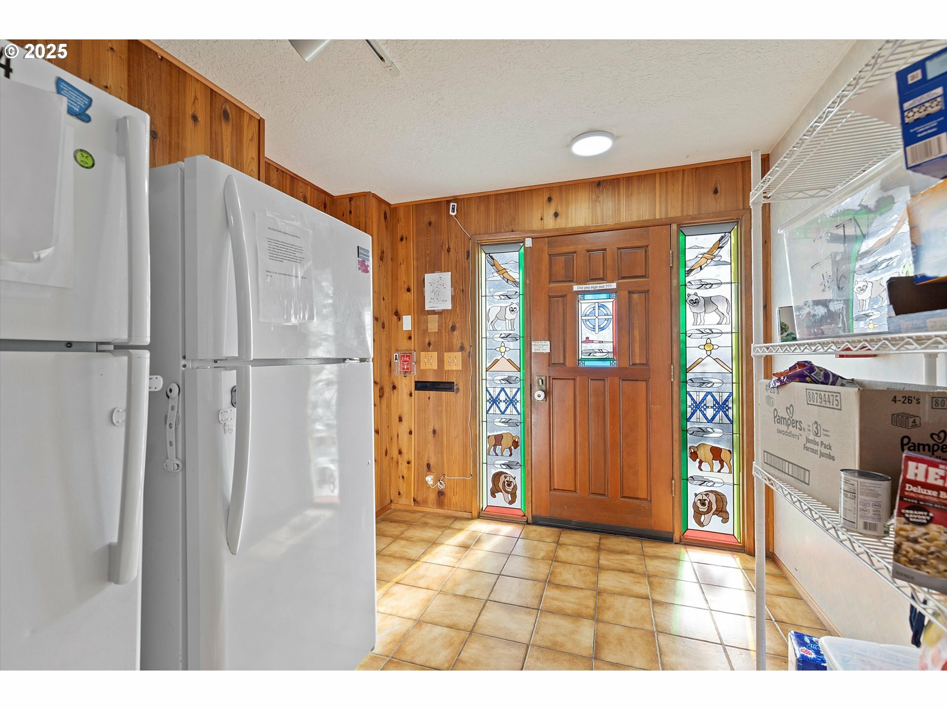 Property Photo: 1915 Commercial St OR 97302