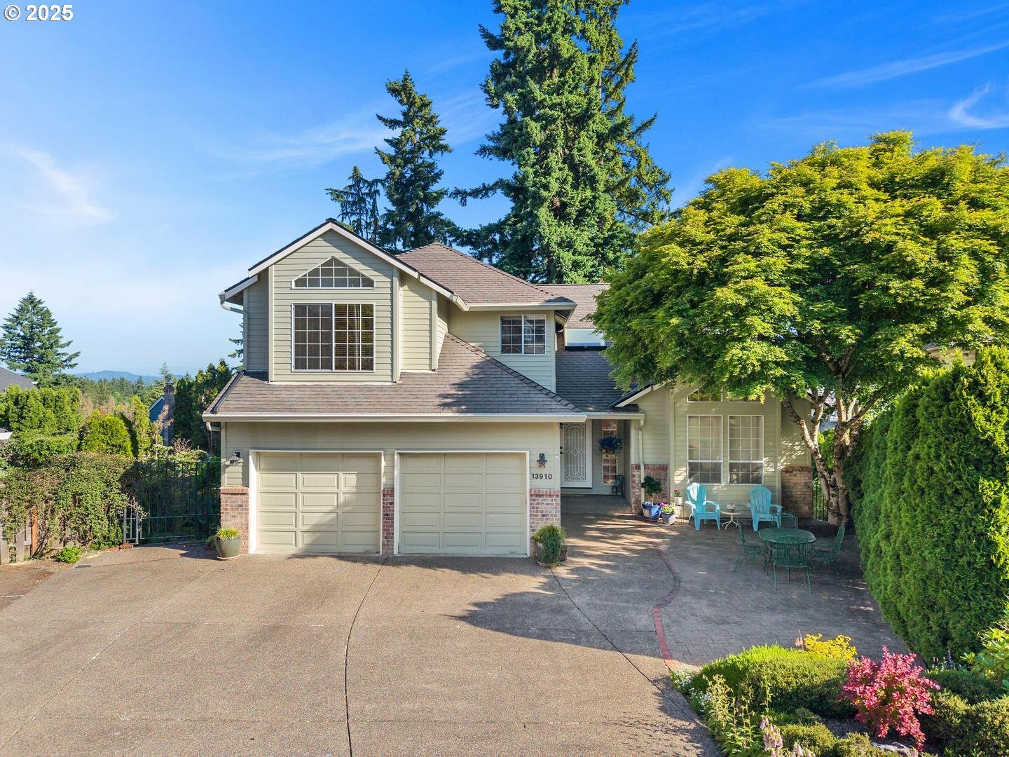 Property Photo: 13910 SW Secretariet Ct OR 97008