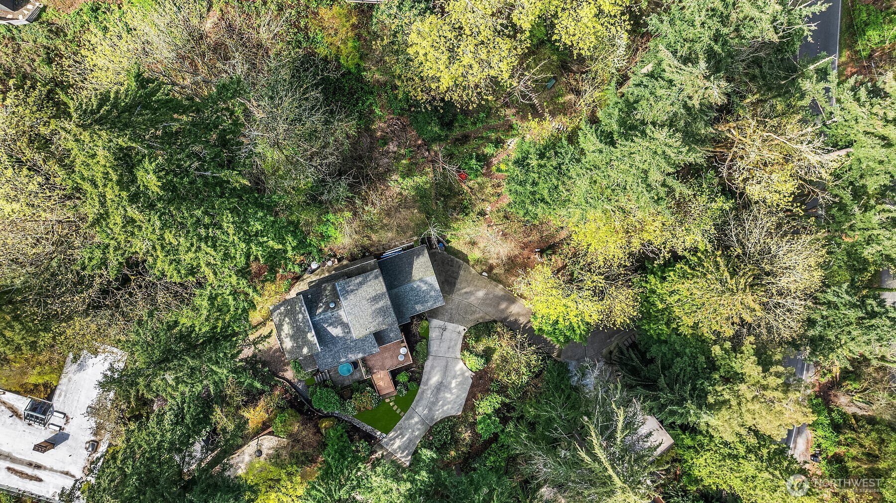 Property Photo: 8521 E Mercer Way WA 98040