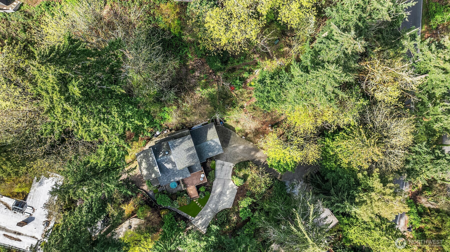 Property Photo: 8521 E Mercer Way WA 98040