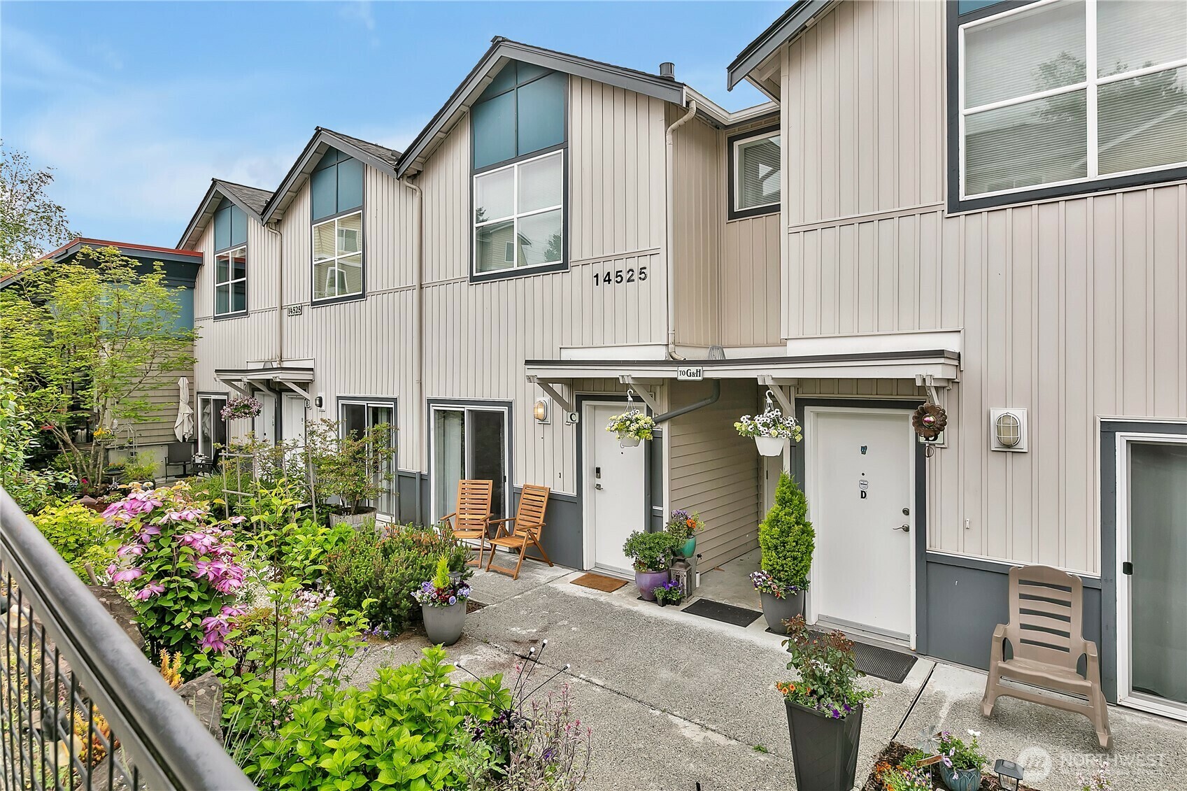 Property Photo: 14525 1st Lane NE C WA 98019