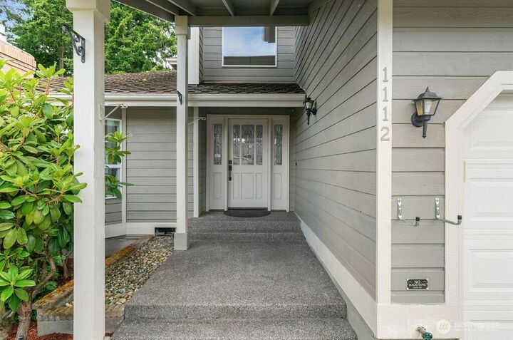 Property Photo: 1112 SW 326th Place WA 98023