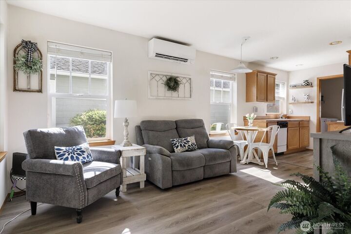 Property Photo: 161 W Whidbey Avenue 26 WA 98277