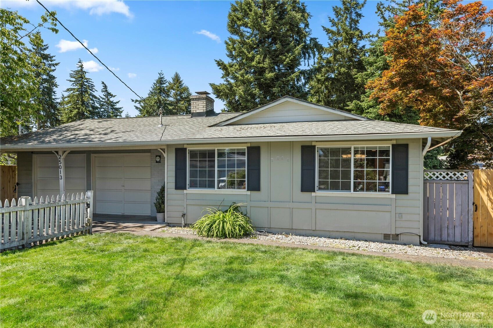 Property Photo: 25013 34th Avenue S WA 98032